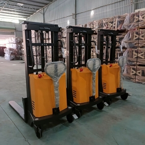 Xe Nâng Bán Tự Động MAIHUI 1.5T 2M