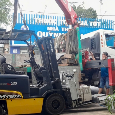 XE NÂNG TRUNG NAM