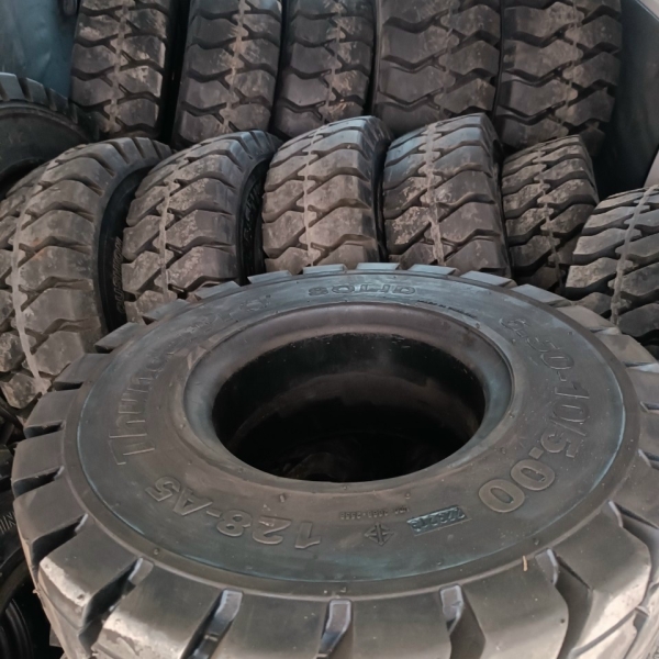 Bánh Cao Su Đặc Các Loại
