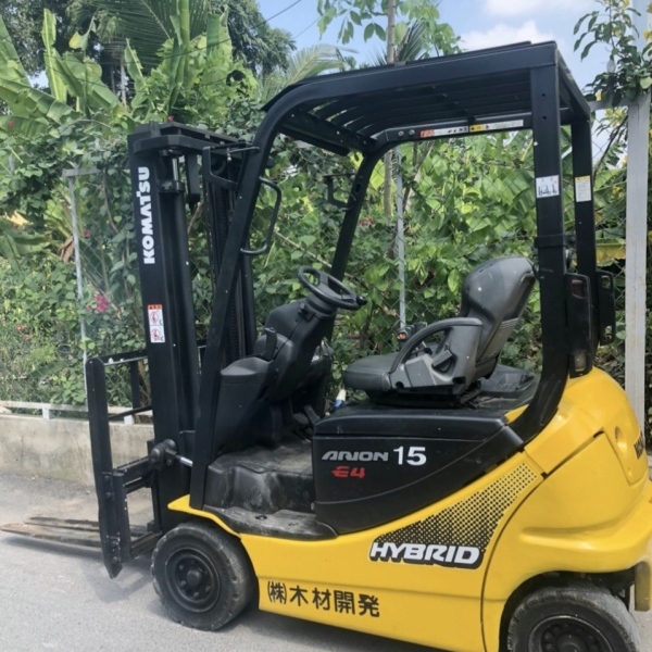 XE NÂNG ĐIỆN NGỒI LÁI KOMATSU FB15-12