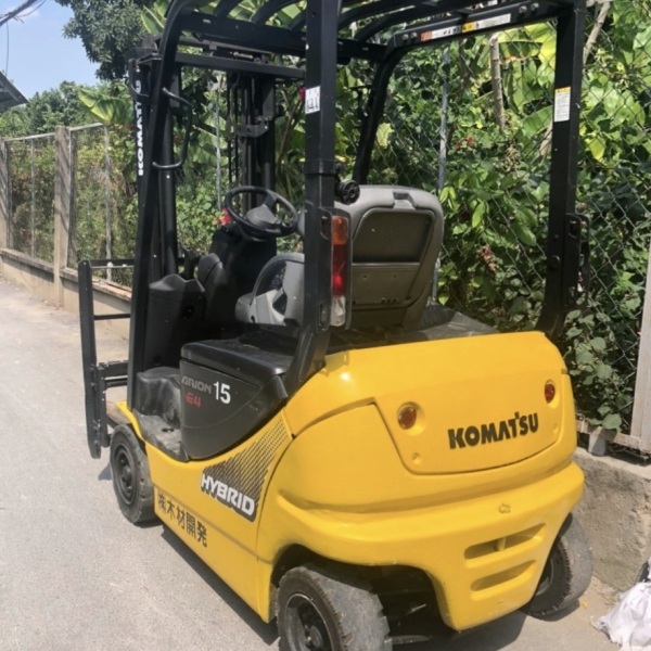 XE NÂNG ĐIỆN NGỒI LÁI KOMATSU FB15-12
