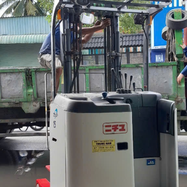 Xe điện đứng lái FBRM15-75-300CS