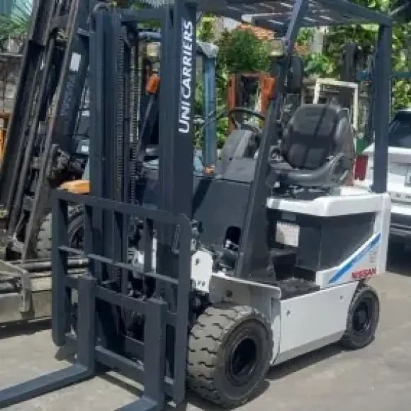 Kinh Nghiệm Chọn Mua Xe Nâng Chất Lượng – Những Tiêu Chí Quan Trọng Doanh Nghiệp Không Nên Bỏ Qua