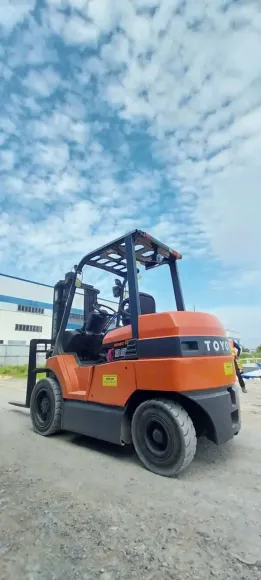 Xe Nâng Giá Rẻ – Giải Pháp Tiết Kiệm Chi Phí Cho Doanh Nghiệp