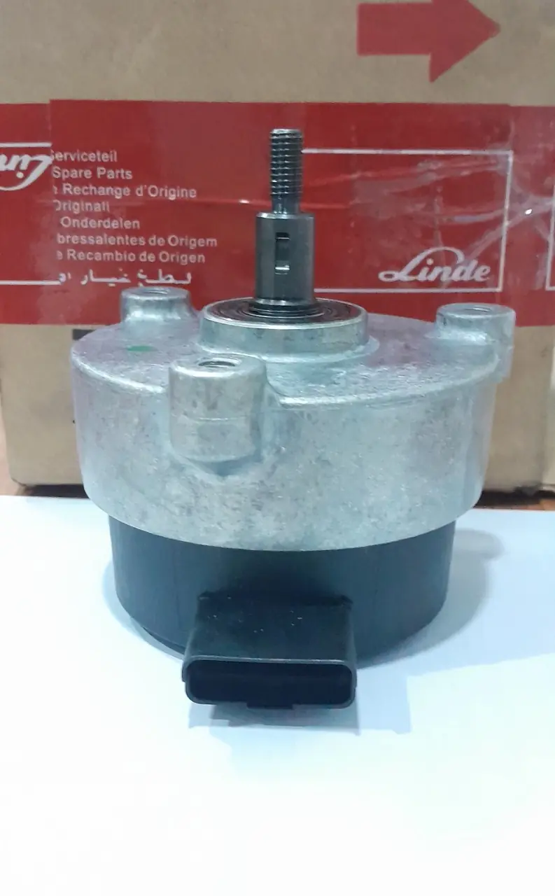 BÔT LÁI HÀNG LINDE