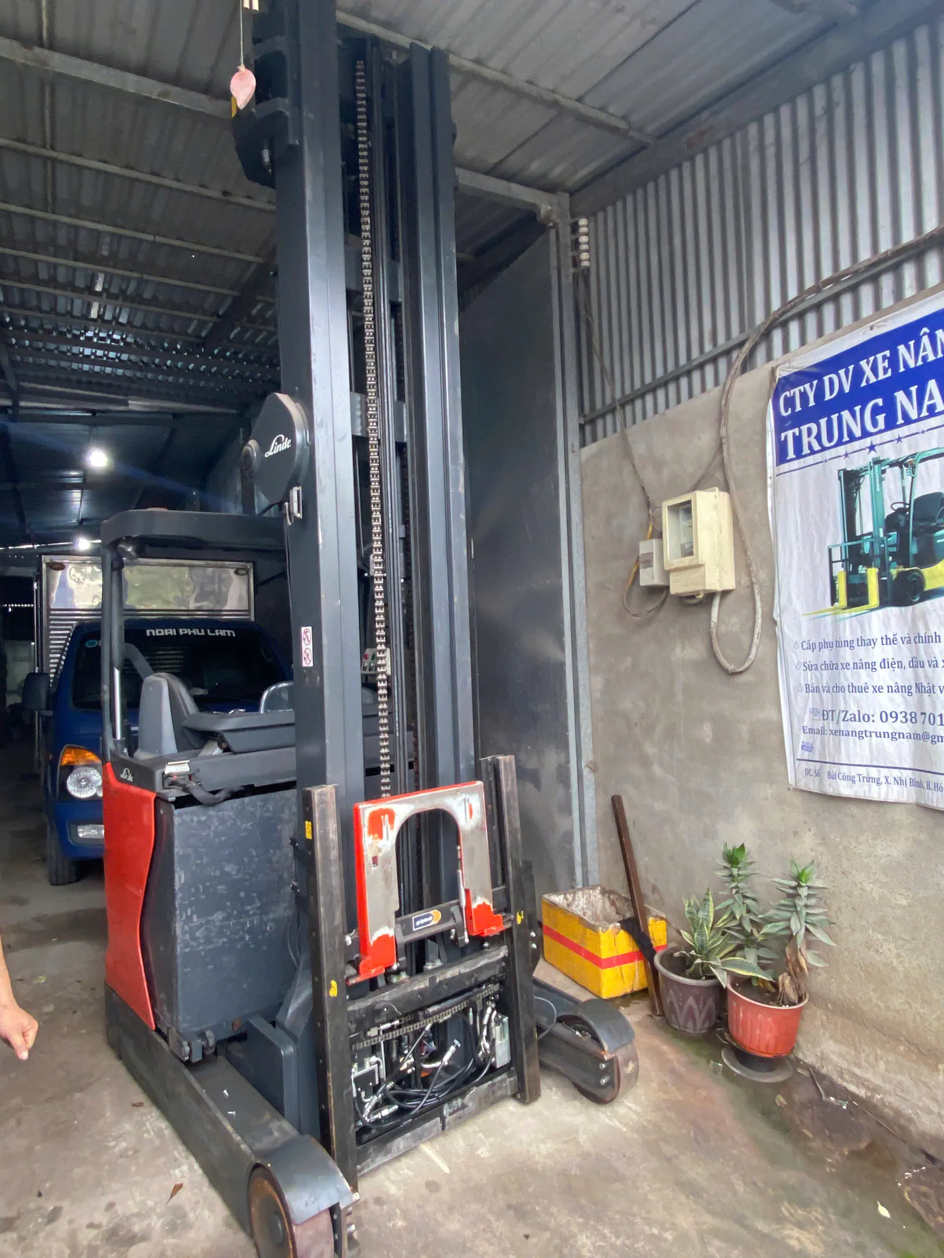 XE REACHTRUCK LINDE R16HD-01, 1120, KHUNG CAO 9000MM